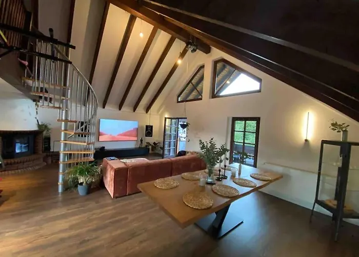 Loft In Ruhiger Lage Mit Blick Ins Gruene Witten